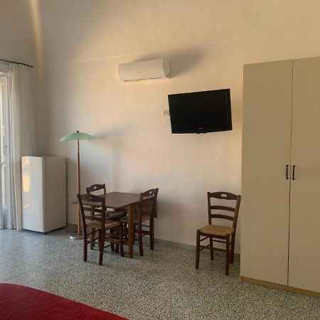 Colombo Apartment E Room Vieste Buitenkant foto