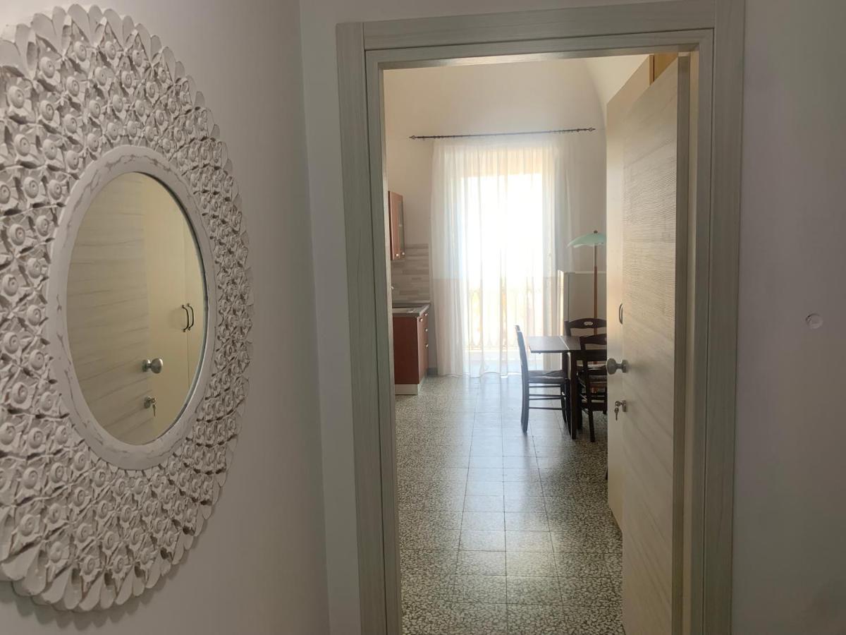 Colombo Apartment E Room Vieste Buitenkant foto