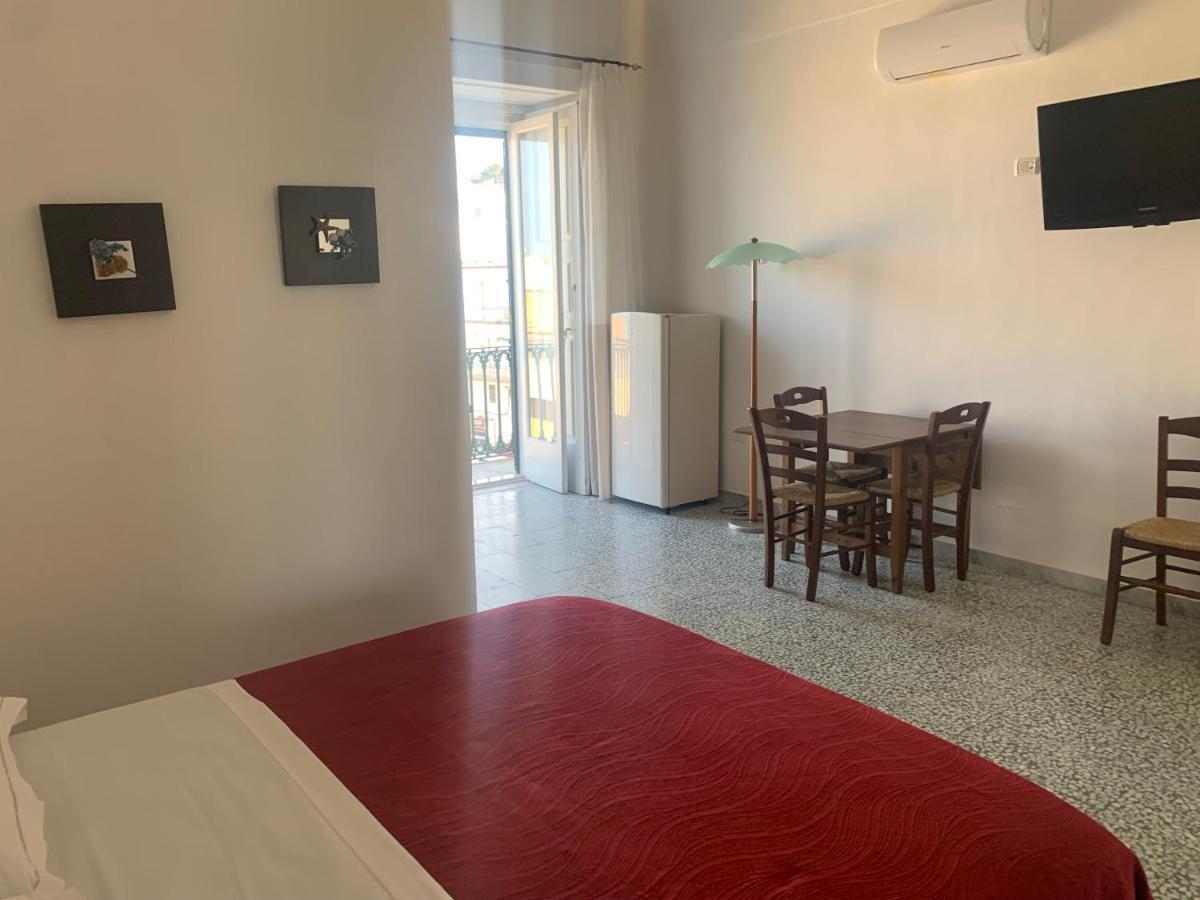 Colombo Apartment E Room Vieste Buitenkant foto