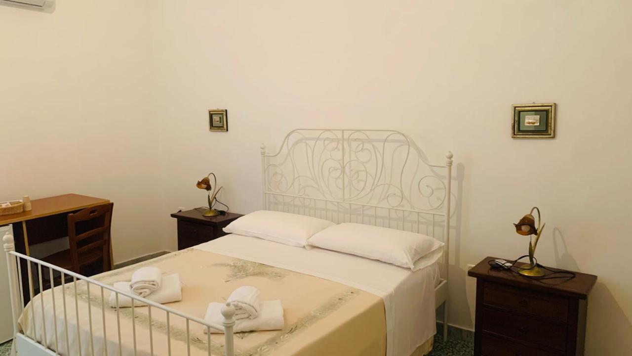 Colombo Apartment E Room Vieste Buitenkant foto