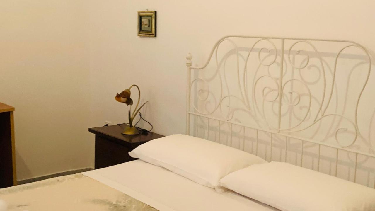 Colombo Apartment E Room Vieste Buitenkant foto