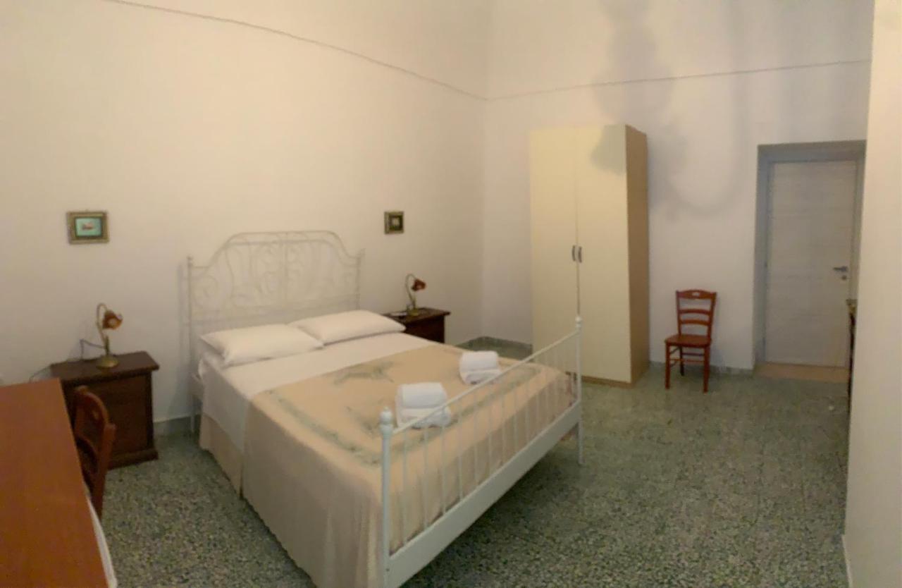 Colombo Apartment E Room Vieste Buitenkant foto