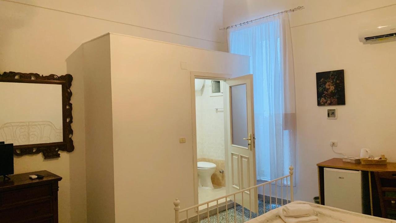 Colombo Apartment E Room Vieste Buitenkant foto