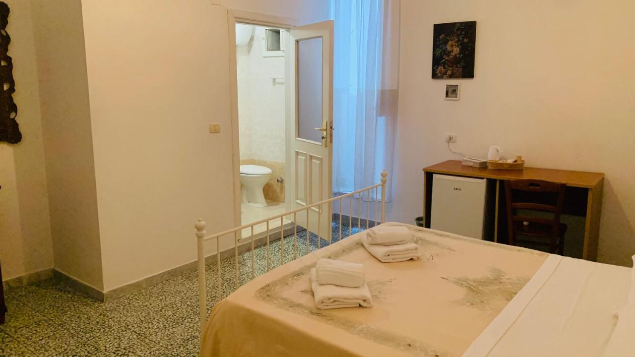 Colombo Apartment E Room Vieste Buitenkant foto