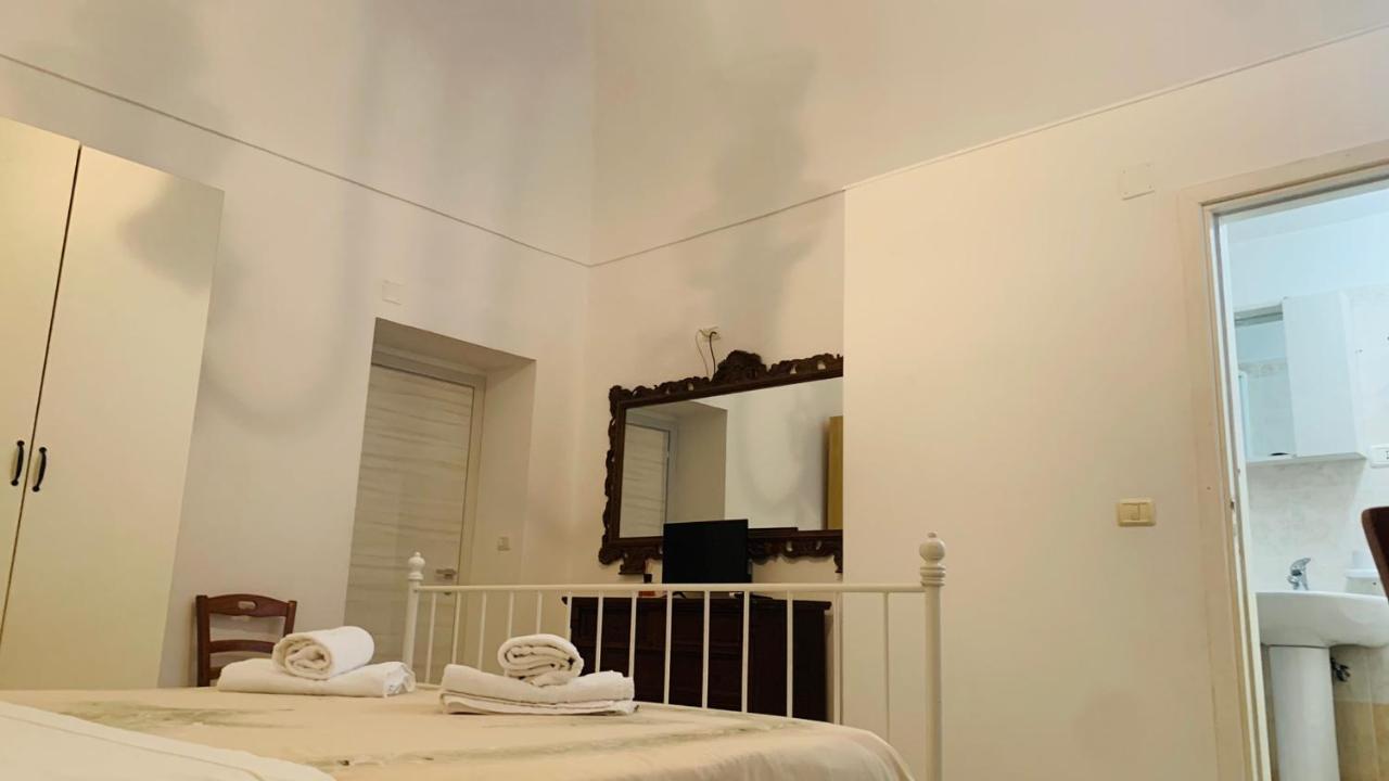 Colombo Apartment E Room Vieste Buitenkant foto